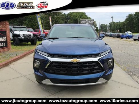 Used 2023 Chevrolet Blazer LT FWD image 2