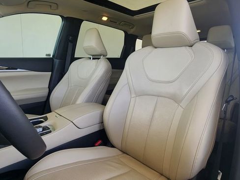 Used 2025 INFINITI QX60 Pure FWD image 16