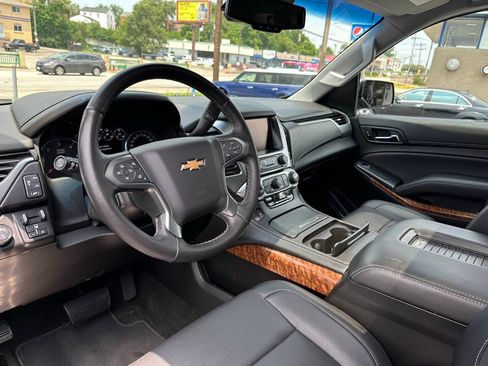 Used 2018 Chevrolet Tahoe Premier AWD/4WD image 19