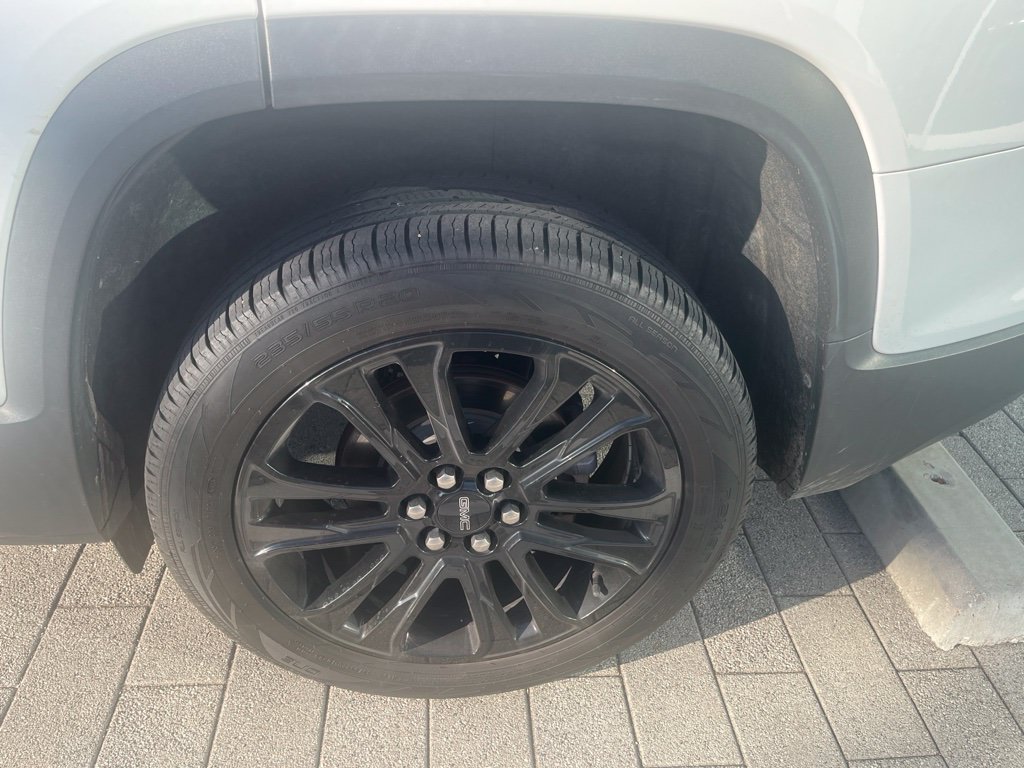 Used 2022 GMC Acadia SLT w/ Elevation Edition FWD image 3