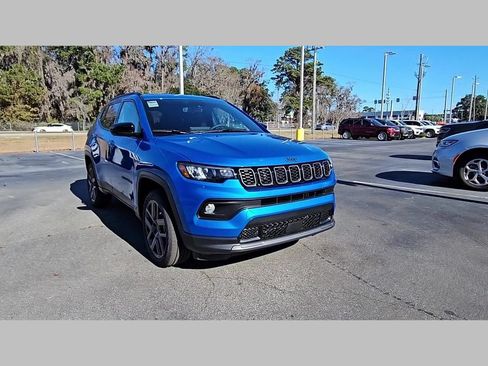 New 2026 Jeep Compass Latitude AWD/4WD image 36