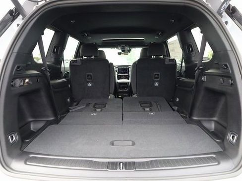 New 2025 Jeep Grand Cherokee L Laredo w/ Luxury Tech Group I image 25