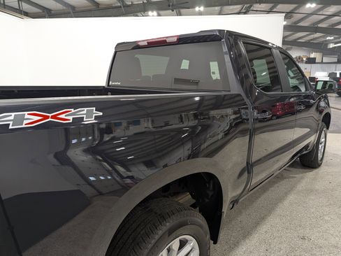 Used 2022 Chevrolet Silverado 1500 LT image 3