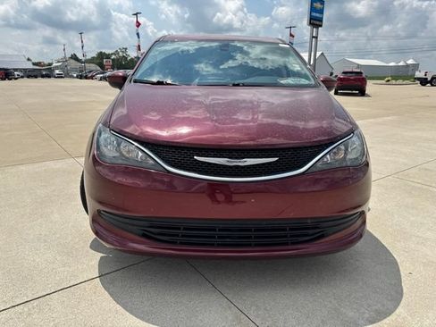 Used 2017 Chrysler Pacifica Touring FWD image 21