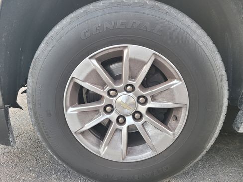 Used 2019 Chevrolet Tahoe 4WD w/ Remote Keyless Entry Package image 8