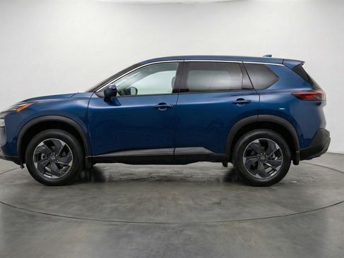 Used 2025 Nissan Rogue SV AWD/4WD image 4