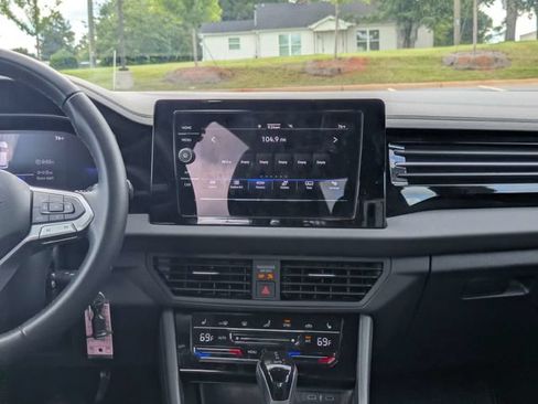 Used 2025 Volkswagen Jetta Sport FWD image 18