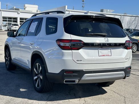 Used 2023 Honda Pilot Elite image 5