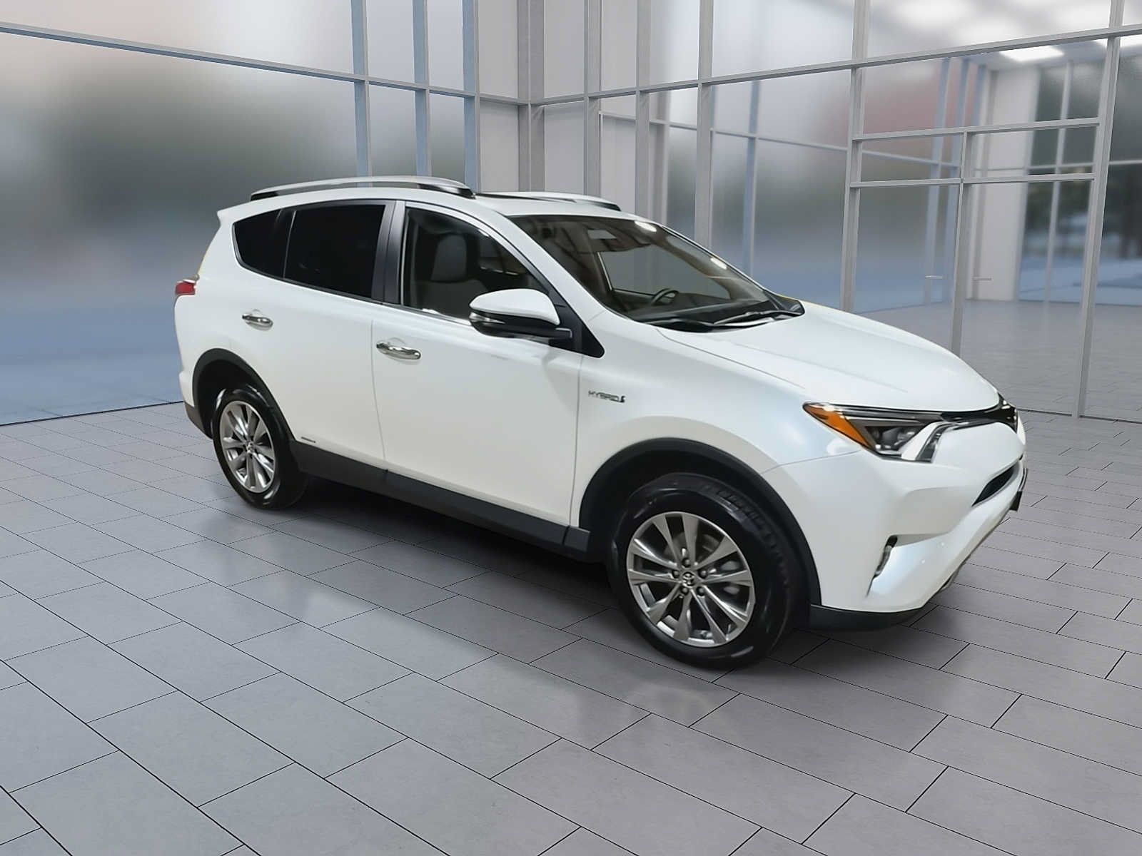 Used 2016 Toyota RAV4 Limited w/ Advanced Technology Package AWD/4WD image 2