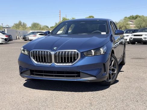 Used 2026 BMW 530i w/ Premium Package RWD image 3