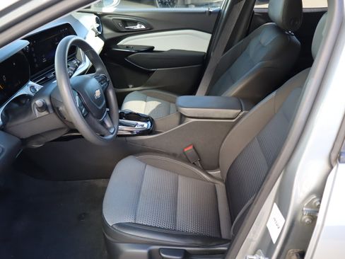 Certified 2024 Chevrolet Trax LT image 16