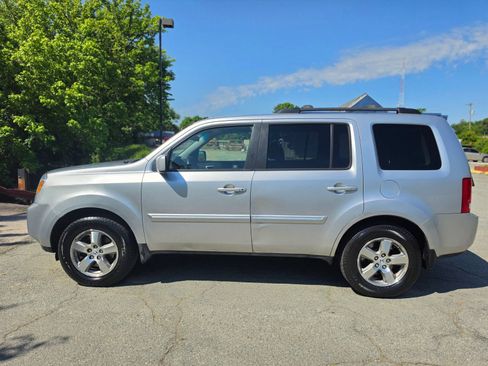 Used 2010 Honda Pilot EX image 5