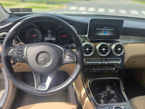 Used 2019 Mercedes-Benz GLC 300 4MATIC image 17