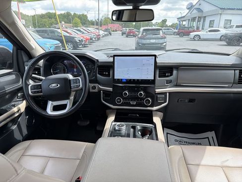 Used 2024 Ford Expedition Max XLT AWD/4WD image 10