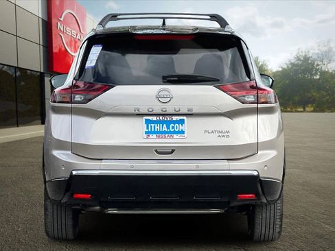 New 2026 Nissan Rogue Platinum image 8