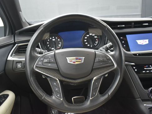 Used 2023 Cadillac XT5 Sportv w/ Technology Package AWD/4WD image 14