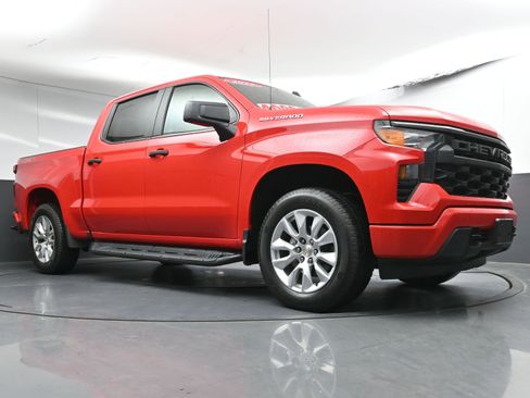 Used 2025 Chevrolet Silverado 1500 Custom image 27