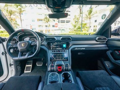 Used 2023 Lamborghini Urus Performante image 84