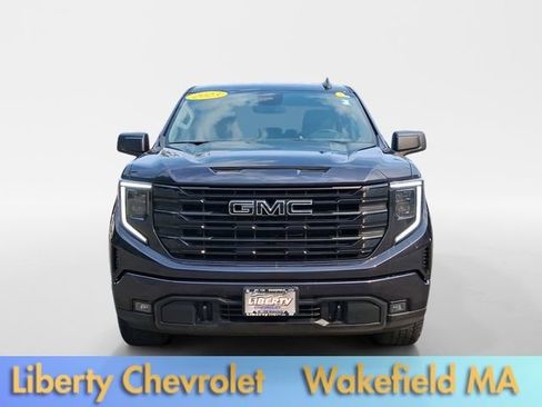 Used 2023 GMC Sierra 1500 Elevation AWD/4WD image 2