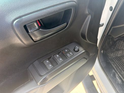 Used 2021 Toyota Tacoma SR w/ SR Convenience Package RWD image 13