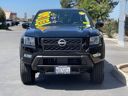 Used 2024 Nissan Frontier SV w/ Hardbody Edition AWD/4WD image 2