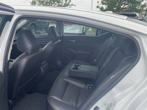 Used 2019 Nissan Altima 2.5 SR w/ SR Premium Package AWD/4WD image 6