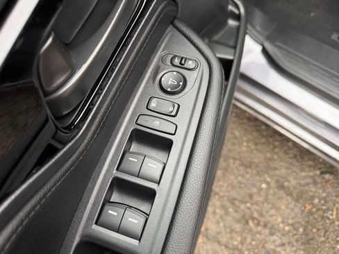 New 2026 Honda Odyssey Touring image 13