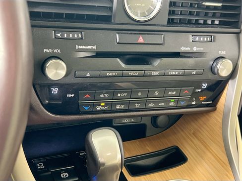 Used 2020 Lexus RX 350L Premium w/ Premium Package image 16