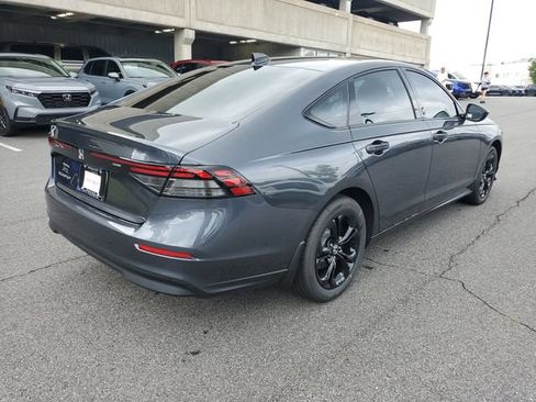 Used 2025 Honda Accord SE image 4