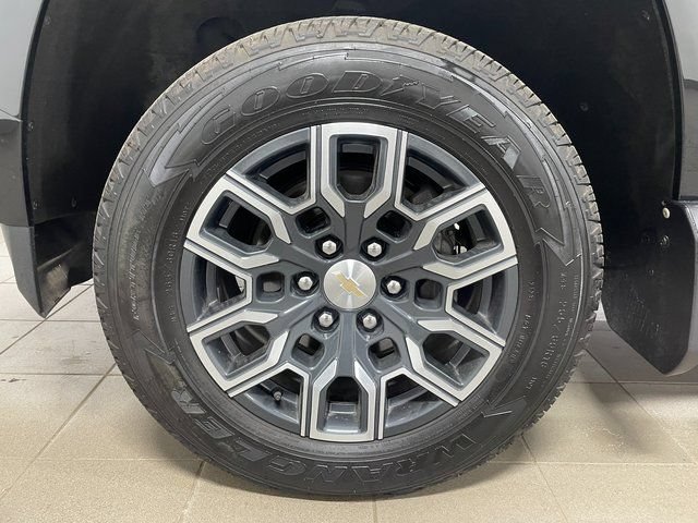 Used 2023 Chevrolet Colorado LT w/ LT Convenience Package III AWD/4WD image 7