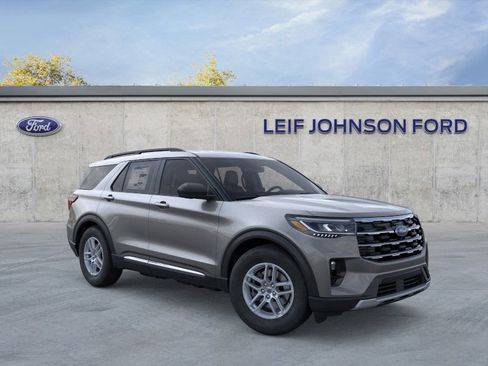 New 2025 Ford Explorer Active w/ Active Comfort Package image 7