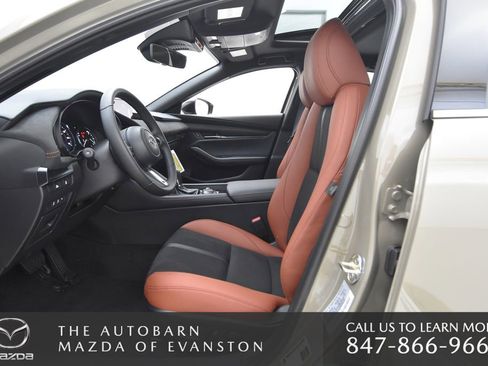 Certified 2025 MAZDA MAZDA3 Carbon AWD/4WD image 28