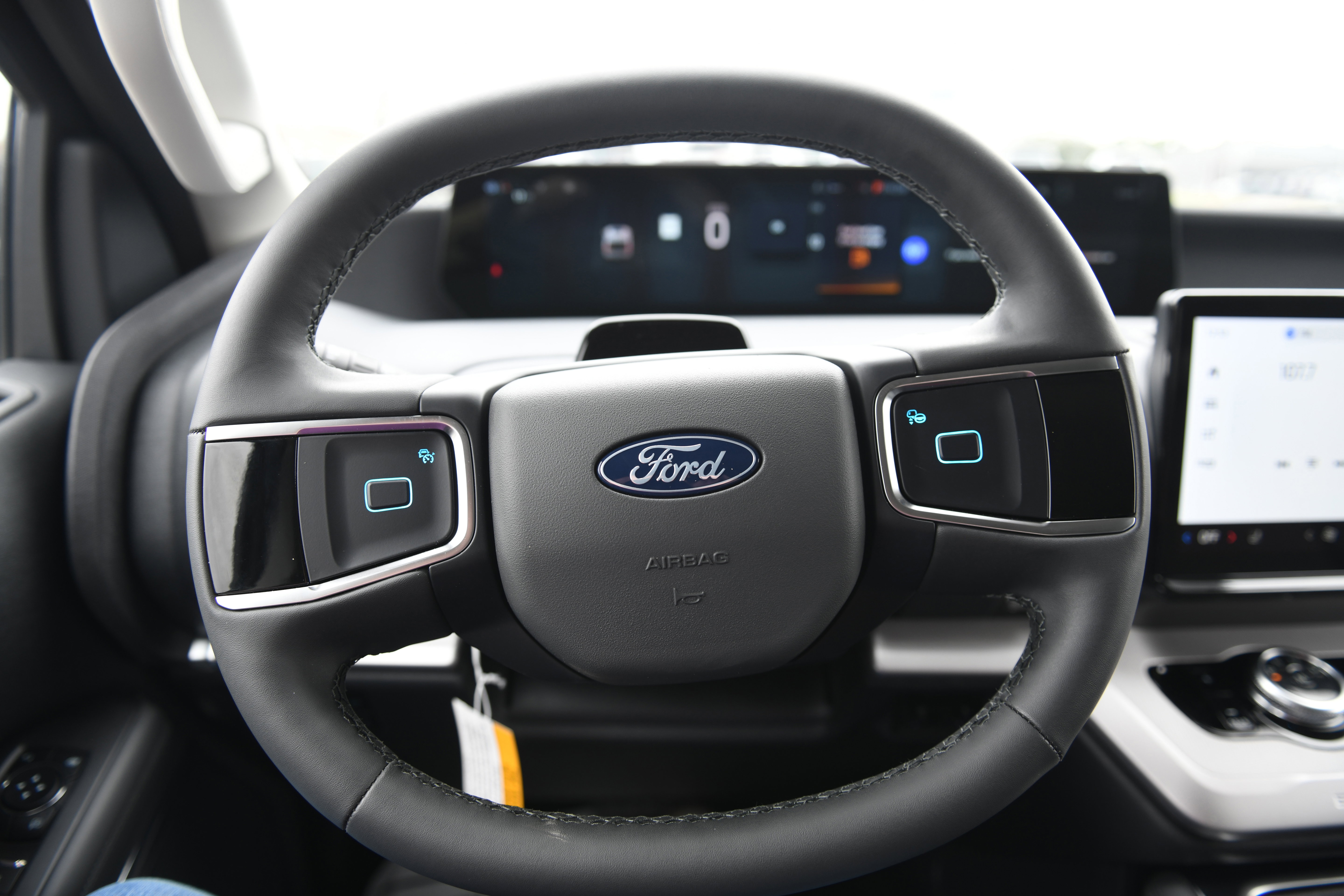 New 2026 Ford Expedition Active RWD image 32