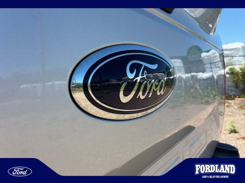 Used 2018 Ford F150 XLT w/ Equipment Group 302A Luxury AWD/4WD image 24