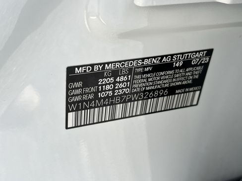 Used 2023 Mercedes-Benz GLB 250 4MATIC image 42