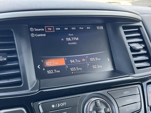 Used 2019 Nissan Pathfinder S image 12