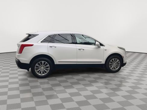 Used 2017 Cadillac XT5 Luxury w/ Driver Awareness Package image 41