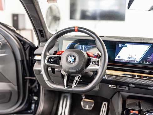 Used 2025 BMW M5 w/ Carbon Package image 36