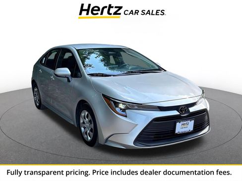 Used 2025 Toyota Corolla LE FWD image 1
