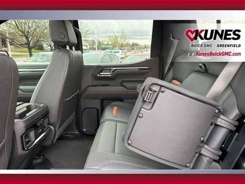 Used 2025 GMC Sierra 1500 AT4 w/ Technology Package AWD/4WD image 37
