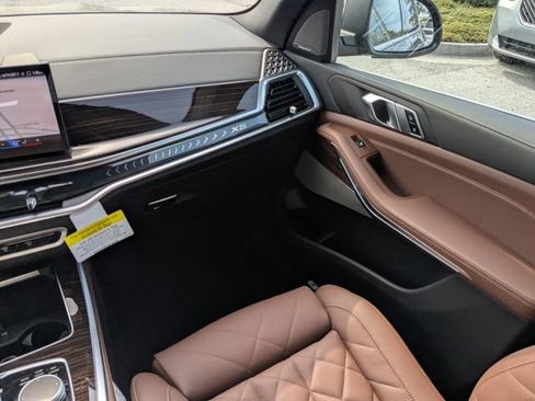 New 2026 BMW X5 sDrive40i image 17