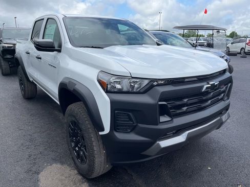 New 2026 Chevrolet Colorado Trail Boss AWD/4WD image 2