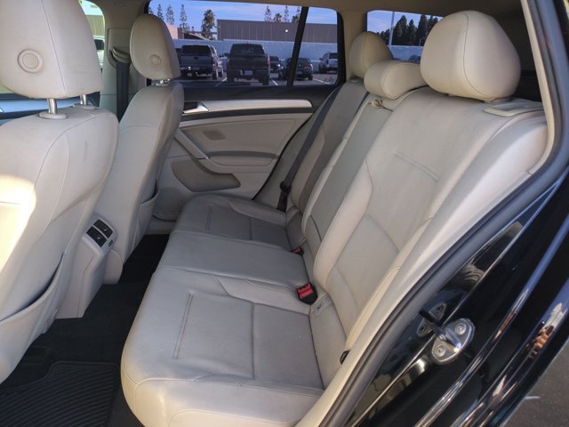 Used 2015 Volkswagen Golf TDI S FWD image 17