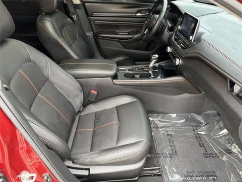 Used 2021 Nissan Altima 2.5 SR w/ SR Premium Package image 19