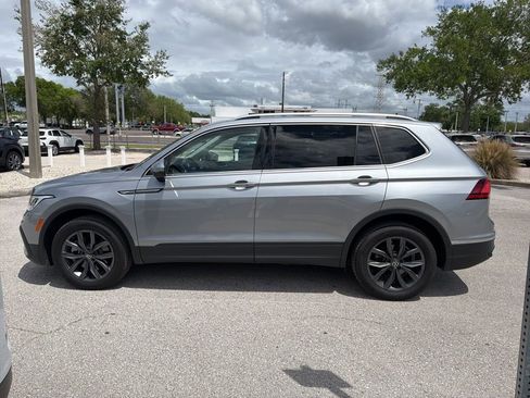 Used 2022 Volkswagen Tiguan SE image 9