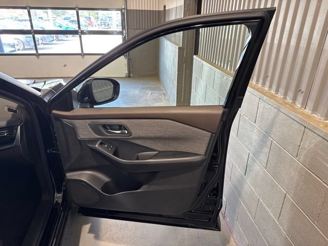 Certified 2023 Nissan Rogue SV AWD/4WD image 14