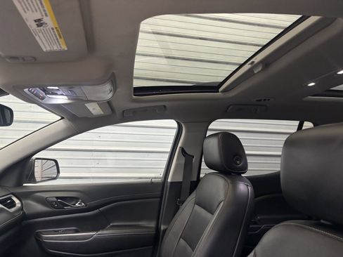 Used 2019 GMC Acadia SLT image 24