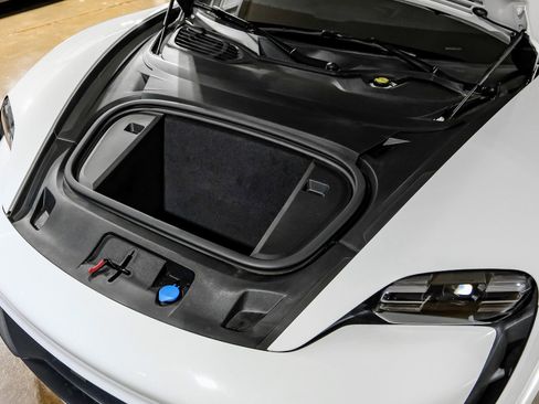 Used 2023 Porsche Taycan image 49