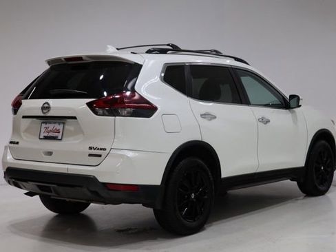 Used 2018 Nissan Rogue SV w/ Premium Package image 8