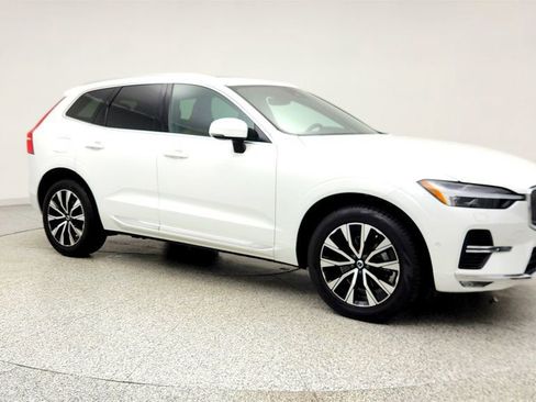 Used 2023 Volvo XC60 B5 Plus w/ Climate Package image 3